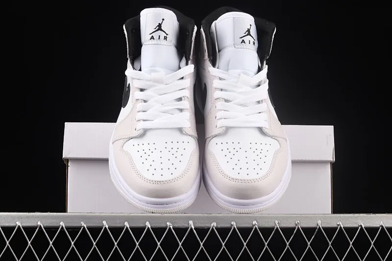 All categories Air Jordan Jordan series basketball shoes Air Jordan 1 Mid Different versions Air Jordan 1 Mid SE AJ1 Joe 1 white pink black hook Zhongbang basketball shoes BQ6472-500